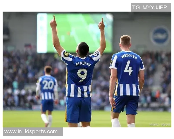 沃特金斯替补双响助队逆转蓝军展现惊人实力不鸣则已一鸣惊人 沃特金斯替补双响助队逆转蓝军展现惊人实力不鸣则已一鸣惊人