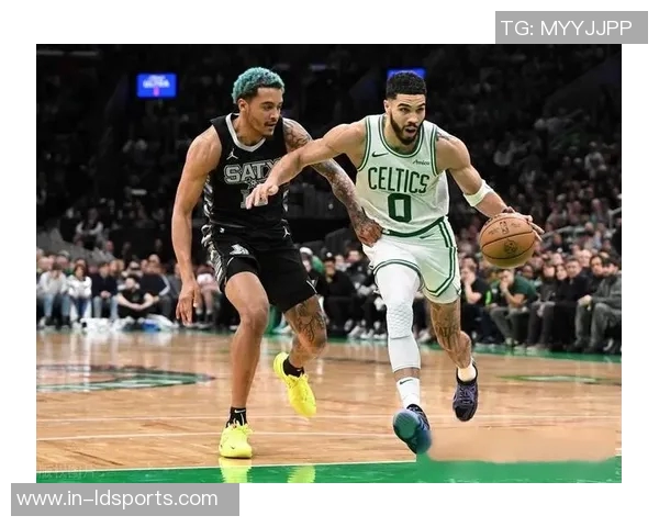 塔图姆向保罗致敬感慨万千我们都是后辈的篮球精神传承